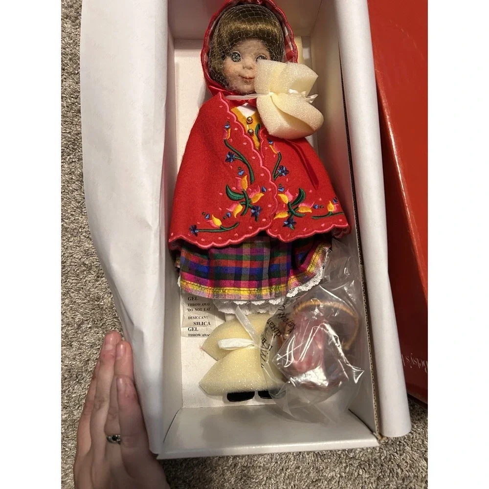 Betsy McCall Betsy Red Riding Hood Doll NRFB Complete In Box Basket Apple
